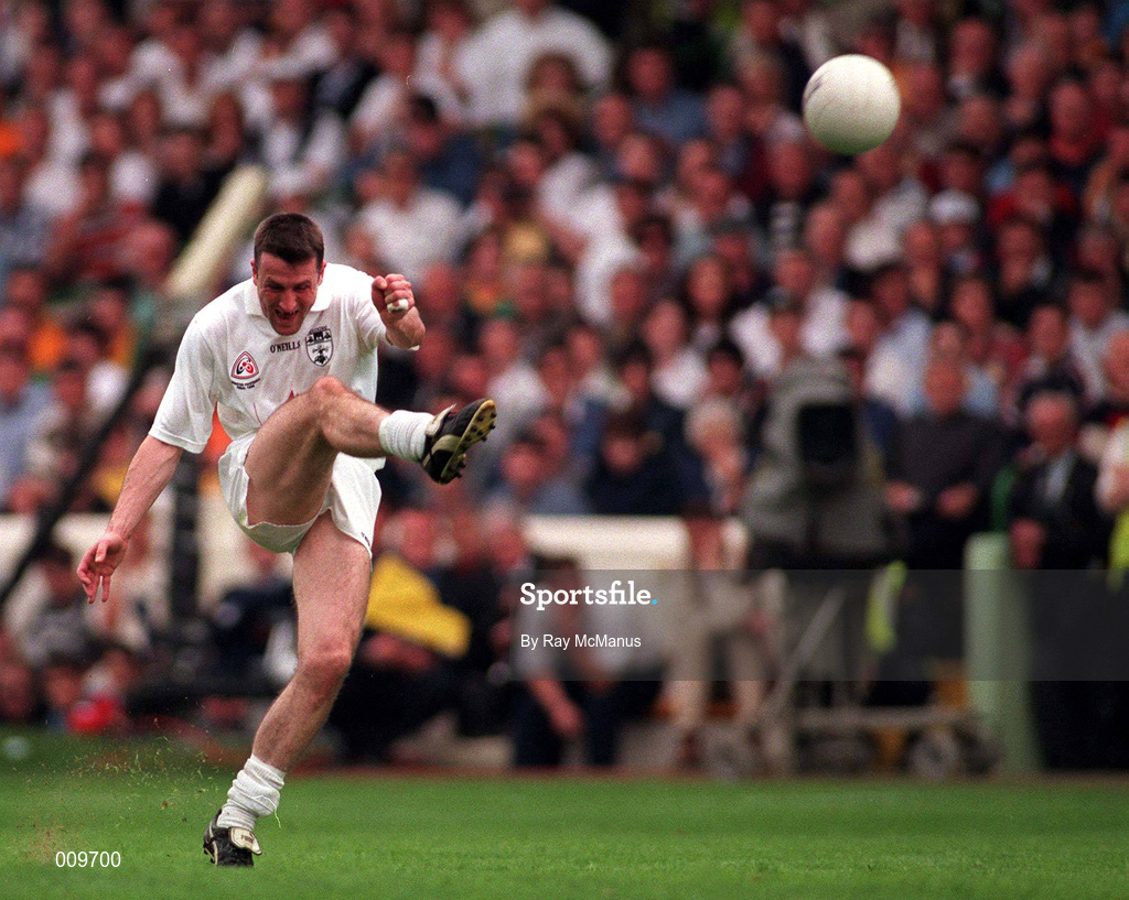 2 August 1998; Niall Buckley of Kildare during the Bank of Ireland Leinster Senior Football Championship Final match between Kildare and Meath at Croke Park in Dublin. Photo by Ray McManus/Sportsfile