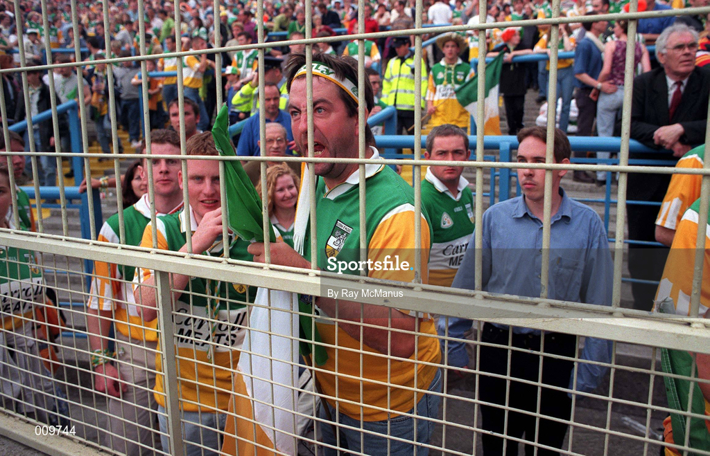 22 August 1998; An Offaly supporter vents his anger after the full-time whistle was blown early referee Jimmy Cooney at Guinness All-Ireland Hurling All-Ireland Senior Championship Semi-Final Replay match between Clare and Offaly at Croke Park in Dublin. Photo by Ray McManus/Sportsfile
