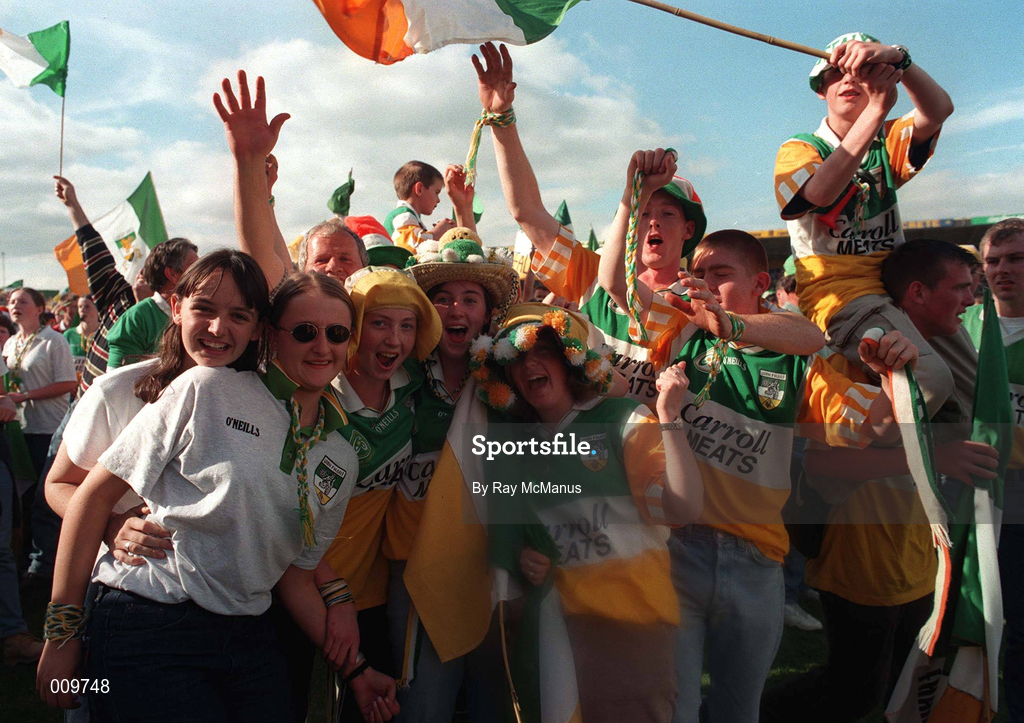 29 August 1998; Offaly supporters celebrate after the Guinness All-Ireland Senior Hurling Championship Semi-Final Refixture match between Clare and Offaly at Semple Stadium in Thurles, Tipperary. Photo by Ray McManus/Sportsfile