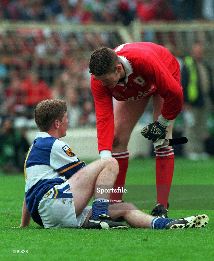 27 September 1998; Tyrone goalkeeper Pascal McConnell consoles Brian McDonald of Laois after the All-Ireland Minor Football Championship Final between Laois and Tyrone at Croke Park in Dublin. Photo by Matt Browne/Sportsfile