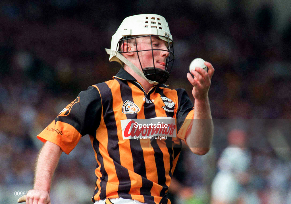 16 August 1998; Tom Hickey of Kilkenny during the Guinness All-Ireland Senior Hurling Championship Semi-Final match between Kilkenny and Waterford at Croke Park in Dublin. Photo by Damien Eagers/Sportsfile
