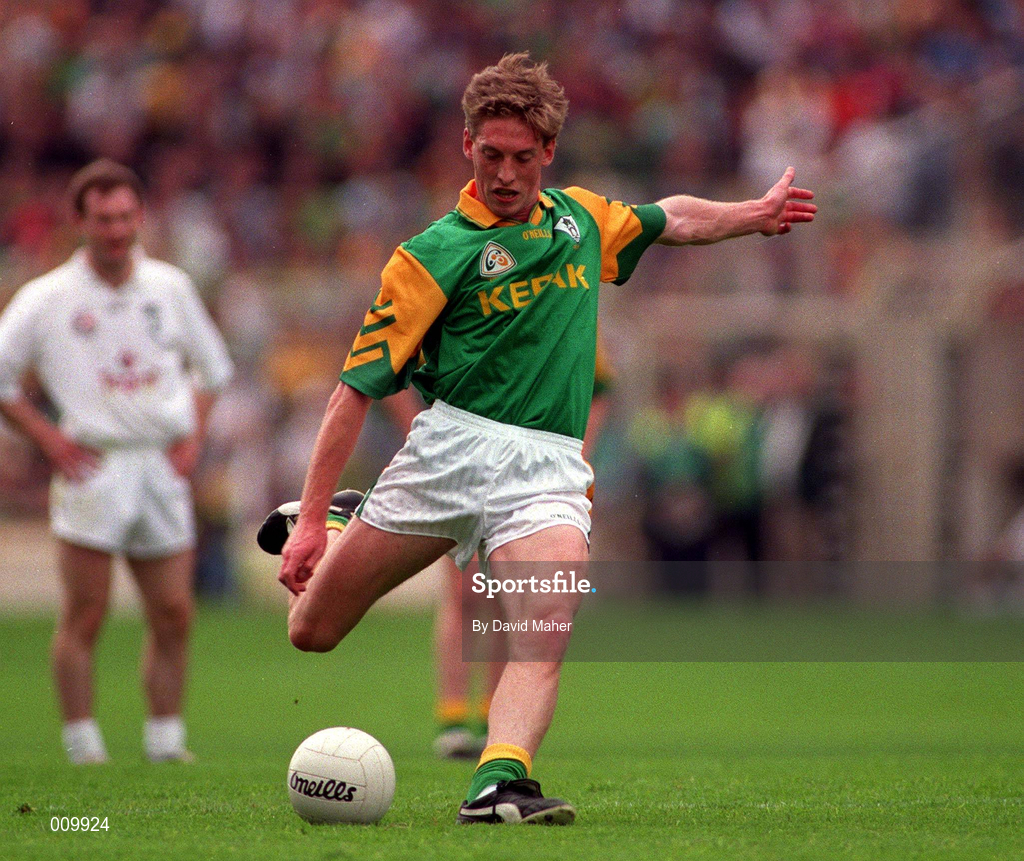 2 August 1998; Trevor Giles of Meath takes a free kick  during the Bank of Ireland Leinster Senior Football Championship Final match between Kildare and Meath at Croke Park in Dublin. Photo by David Maher/Sportsfile
