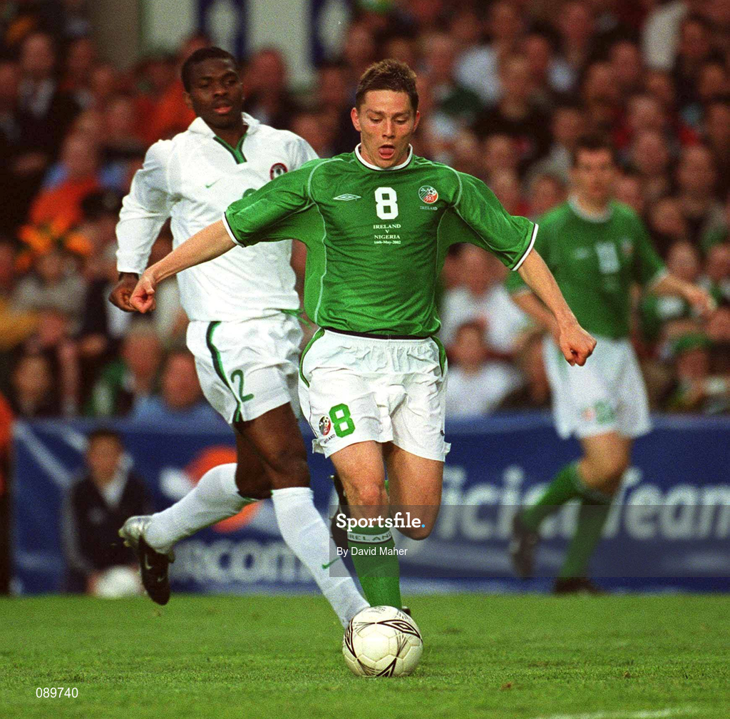 16 May 2002; Matt Holland of Republic of Ireland in action against Joseph Yobo of Nigeria during the International Friendly match between Republic of Ireland and Nigeria at Lansdowne Road in Dublin. Photo by David Maher/Sportsfile