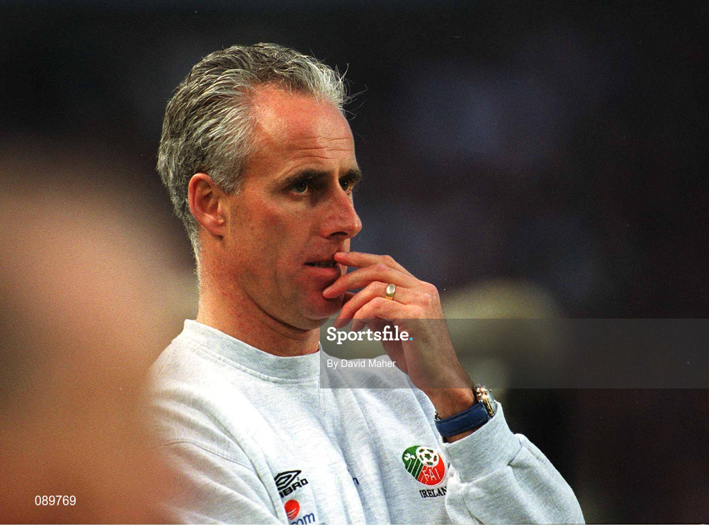 16 May 2002; Republic of Ireland manager Mick McCarthy during the International Friendly match between Republic of Ireland and Nigeria at Lansdowne Road in Dublin. Photo by David Maher/Sportsfile