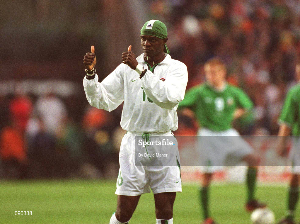 16 May 2002; Nigeria's Efe Sodje gives the thumbs up after scoring his sides second goal during the International Friendly match between Republic of Ireland and Nigeria at Lansdowne Road in Dublin. Photo by David Maher/Sportsfile