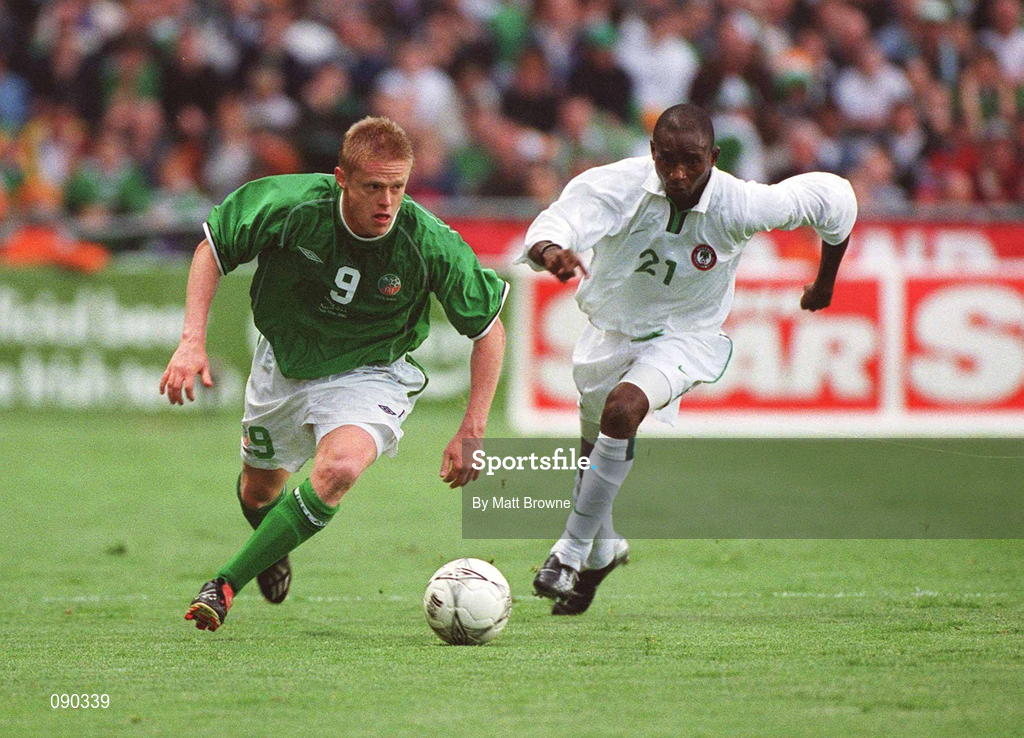 16 May 2002; Damien Duff of Republic of Ireland in action against Femi Opabunmi of Nigeria during the International Friendly match between Republic of Ireland and Nigeria at Lansdowne Road in Dublin. Photo by Matt Browne/Sportsfile