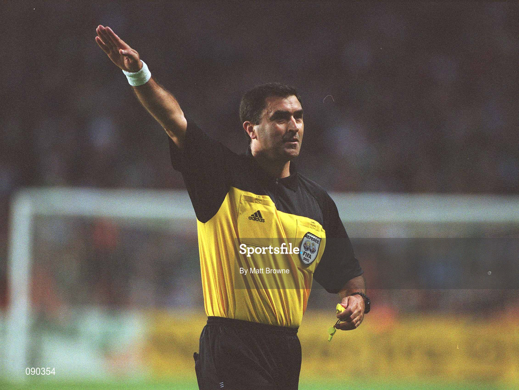 16 May 2002; Referee Antonio Manuel Almeida Costa during the International Friendly match between Republic of Ireland and Nigeria at Lansdowne Road in Dublin. Photo by Matt Browne/Sportsfile