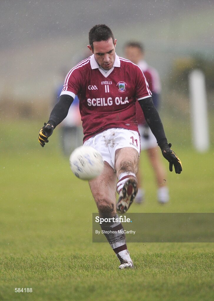 24 December 2011; Declan O'Sullivan, Dromid Pearses. South Kerry Senior Football Championship Final, St. Mary's v Dromid Pearses, Waterville Sportsfield, Waterville, Co. Kerry. Picture credit: Stephen McCarthy / SPORTSFILE
