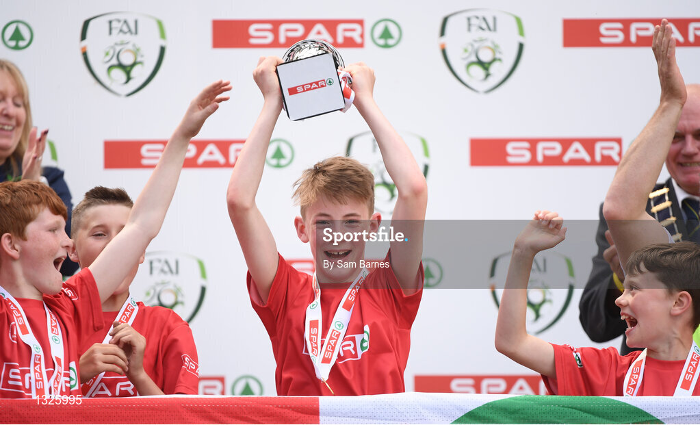31 May 2017; TJ Tierney of Granagh NS, Co Limerick, celebrates with the cup during the SPAR FAI Primary School 5s National Finals at Aviva Stadium, in Lansdowne Rd, Dublin 4. Photo by Sam Barnes/Sportsfile