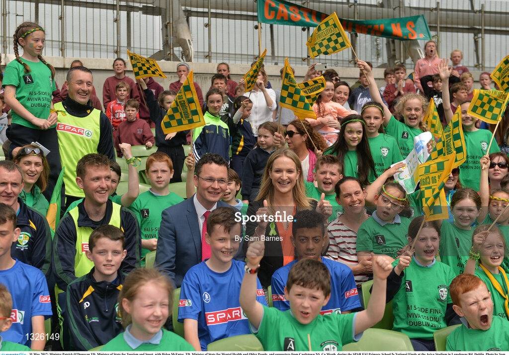 31 May 2017; Minister Patrick O’Donovan TD, Minister of State for Tourism and Sport, with Helen McEntee, TD, Minister of State for Mental Health and Older People, and supporters from Castletown NS, Co Meath, during the SPAR FAI Primary School 5s National Finals at the Aviva Stadium in Lansdowne Rd, Dublin. Photo by Sam Barnes/Sportsfile