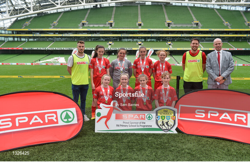 31 May 2017; The Scoil Niocláis team, Co Cork, with their medals following the SPAR FAI Primary School 5s National Finals at Aviva Stadium, in Lansdowne Rd, Dublin 4. Photo by Sam Barnes/Sportsfile