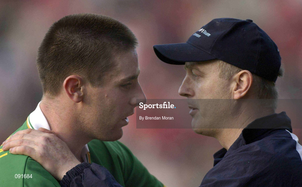 23 June 2002; Cork manager Larry Tompkins has and Kerry captain Darragh Ó Sé after the final whistle of the Bank of Ireland Munster Senior Football Championship Semi-Final Replay match between Cork and Kerry at Páirc Uí Chaoimh in Cork. Photo by Brendan Moran/Sportsfile