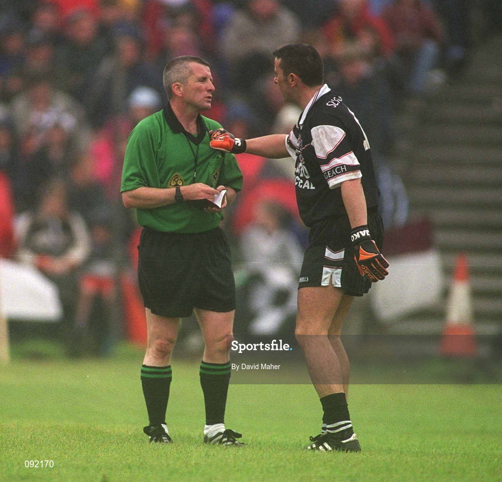 30 June 2002; Sligo's Neil Carew remonstrates with referee Jimmy McKee during the Bank of Ireland Connacht Senior Football Championship Final match between Galway and Sligo at MacHale Park in Castlebar, Mayo. Photo by David Maher/Sportsfile
