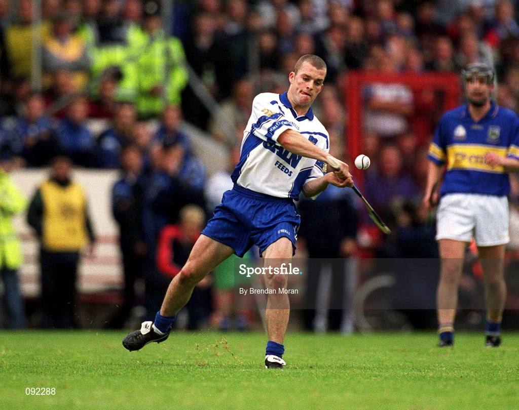30 June 2002; Eoin Kelly of Waterford during the Guinness Munster Senior Hurling Championship Final match between Waterford and Tipperary at Páirc U’ Chaoimh in Cork. Photo by Brendan Moran/Sportsfile