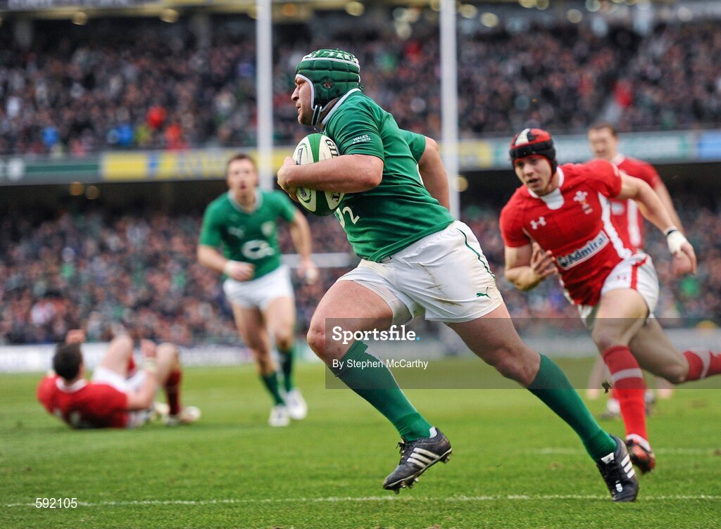 5 February 2012; Rory Best, Ireland, on his way to scoring his side's first try. RBS Six Nations Rugby Championship, Ireland v Wales, Aviva Stadium, Lansdowne Road, Dublin. Picture credit: Stephen McCarthy / SPORTSFILE
