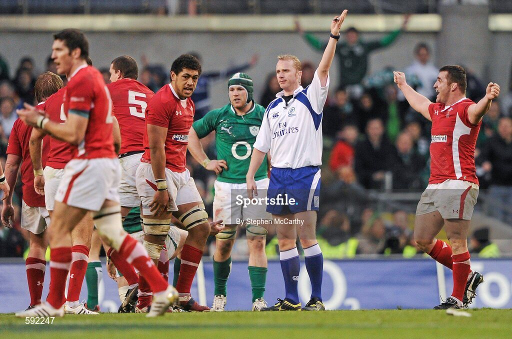 5 February 2012; Referee Wayne Barnes awards a late penalty to Wales. RBS Six Nations Rugby Championship, Ireland v Wales, Aviva Stadium, Lansdowne Road, Dublin. Picture credit: Stephen McCarthy / SPORTSFILE
