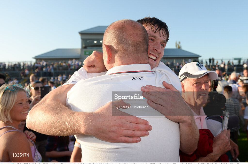 17 June 2017; Paddy Brophy of Kildare celebrates with supporters after the Leinster GAA Football Senior Championship Semi-Final match between Meath and Kildare at Bord na Móna O'Connor Park in Tullamore, Co Offaly. Photo by Piaras Ó Mídheach/Sportsfile