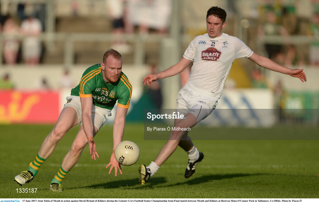 17 June 2017; Seán Tobin of Meath in action against David Hyland of Kildare during the Leinster GAA Football Senior Championship Semi-Final match between Meath and Kildare at Bord na Móna O'Connor Park in Tullamore, Co Offaly. Photo by Piaras Ó Mídheach/Sportsfile