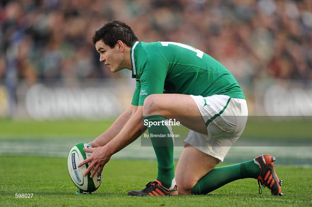 25 February 2012; Jonathan Sexton, Ireland, prepares to kick a penalty. RBS Six Nations Rugby Championship, Ireland v Italy, Aviva Stadium, Lansdowne Road, Dublin. Picture credit: Brendan Moran / SPORTSFILE