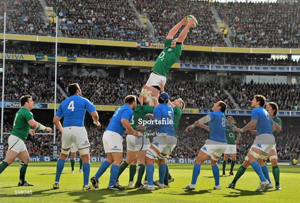 25 February 2012; Ireland captain Paul O'Connell wins possession in the lineout. RBS Six Nations Rugby Championship, Ireland v Italy, Aviva Stadium, Lansdowne Road, Dublin. Picture credit: David Maher / SPORTSFILE