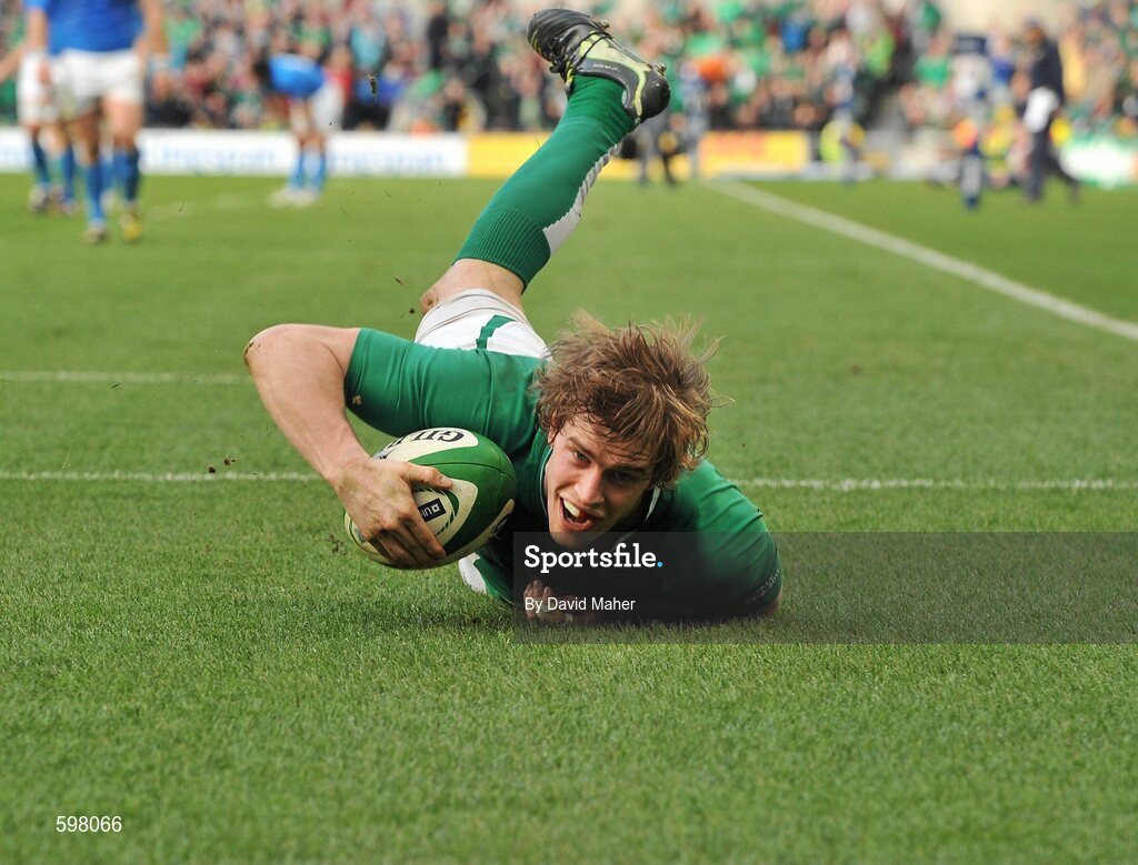 25 February 2012; Andrew Trimble, Ireland, goes over to score his side's fifth try. RBS Six Nations Rugby Championship, Ireland v Italy, Aviva Stadium, Lansdowne Road, Dublin. Picture credit: David Maher / SPORTSFILE
