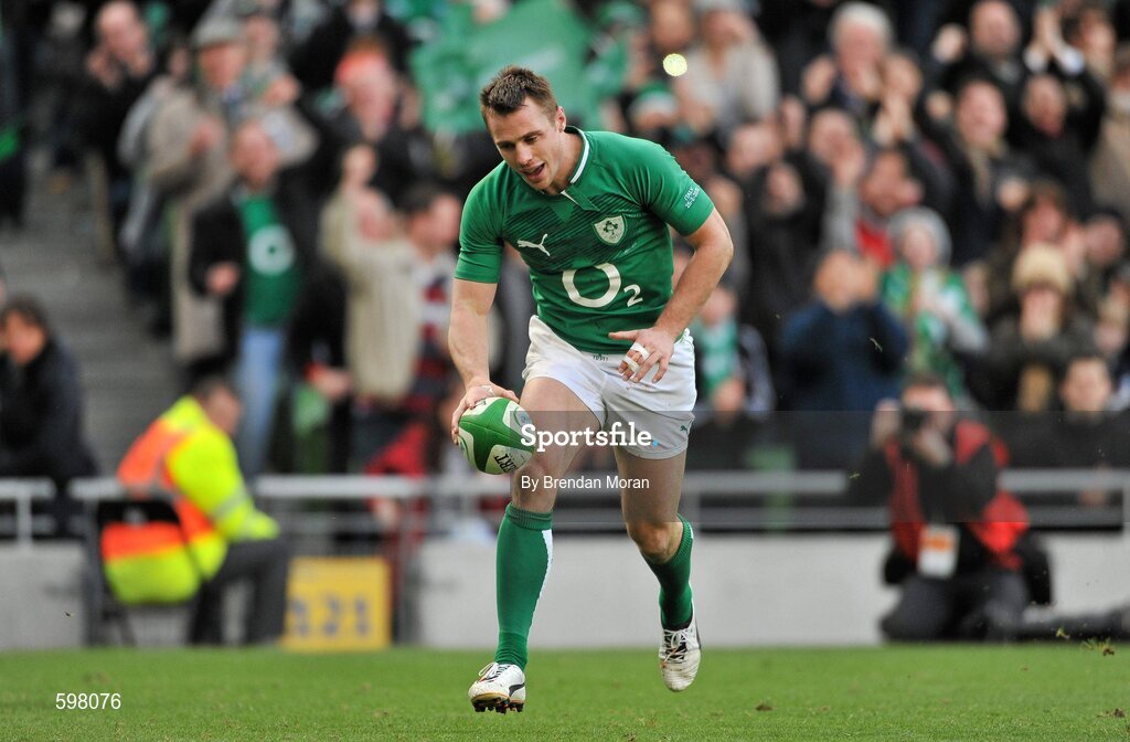 25 February 2012; Tommy Bowe, Ireland, goes over to score his side's third try. RBS Six Nations Rugby Championship, Ireland v Italy, Aviva Stadium, Lansdowne Road, Dublin. Picture credit: Brendan Moran / SPORTSFILE