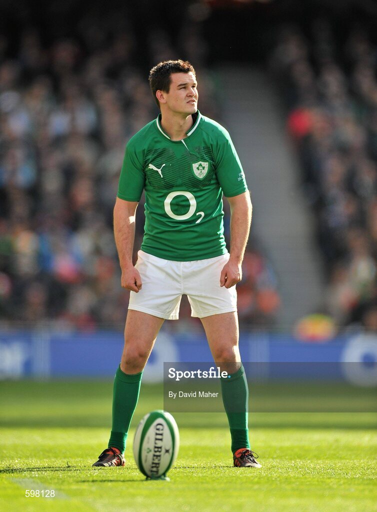 25 February 2012; Jonathan Sexton, Ireland, lines up a conversion during the first half. RBS Six Nations Rugby Championship, Ireland v Italy, Aviva Stadium, Lansdowne Road, Dublin. Picture credit: David Maher / SPORTSFILE