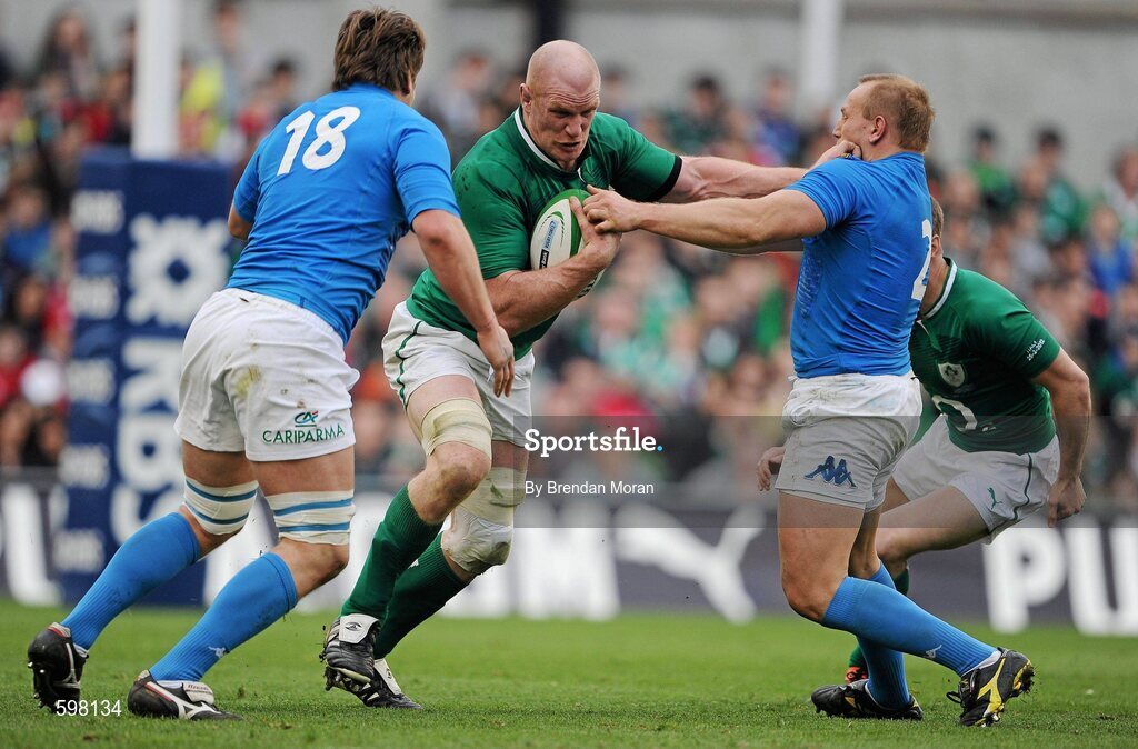 25 February 2012; Paul O'Connell, Ireland, holds off Leonardo Ghiraldini, Italy. RBS Six Nations Rugby Championship, Ireland v Italy, Aviva Stadium, Lansdowne Road, Dublin. Picture credit: Brendan Moran / SPORTSFILE