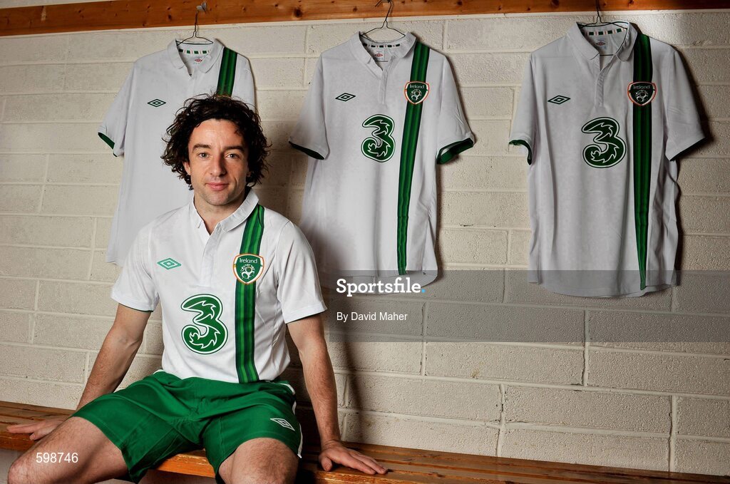 27 February 2012; Three, proud sponsors of the Republic of Ireland football team, today launches the new Umbro Republic of Ireland away jersey. Pictured wearing the new kit is Republic of Ireland player Stephen Hunt. The Three sponsored jersey is available now and will be worn for the first time on the pitch for the Republic of Ireland’s Euro 2012 warm up friendly match against the Czech Republic on Wednesday 29th February. To celebrate the launch, Three is giving away 8 pairs of tickets to the match, just go to www.facebook.com/3Football for more details, terms and conditions and apply. Gannon Park, Malahide, Co. Dublin. Picture credit: David Maher / SPORTSFILE