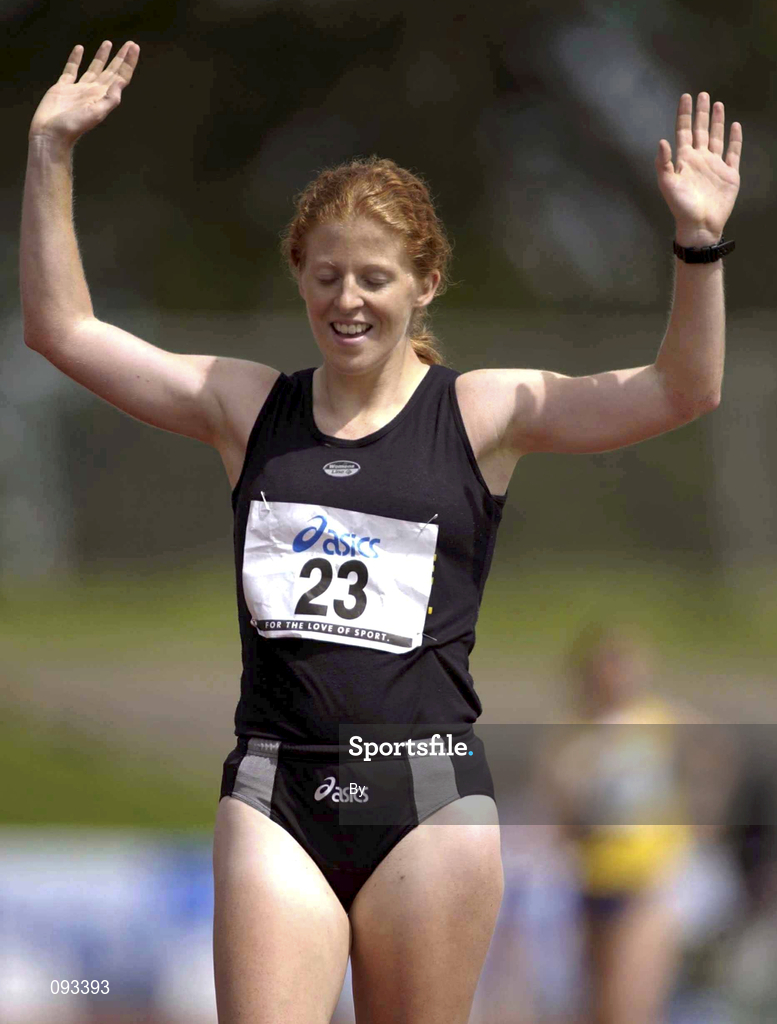 13 July 2002; Gillian O'Sullivan, Farranfore Maine Valley AC, on her way to setting a World Record Time of 20.02.60, subject to ratification by the IAAF, on the track in the Women's 5000m Walk. AAI National Track and Field Championships, Morton Stadium, Santry, Dublin. Athletics. Picture credit; Brendan Moran / SPORTSFILE *EDI*