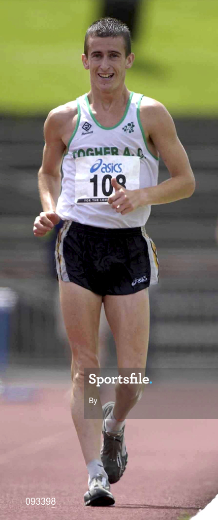 13 July 2002; Robert Heffernan, Togher AC, on his way to winning the Men's 10000m walk. AAI National Track and Field Championships, Morton Stadium, Santry, Dublin. Athletics. Picture credit; Brendan Moran / SPORTSFILE *EDI*