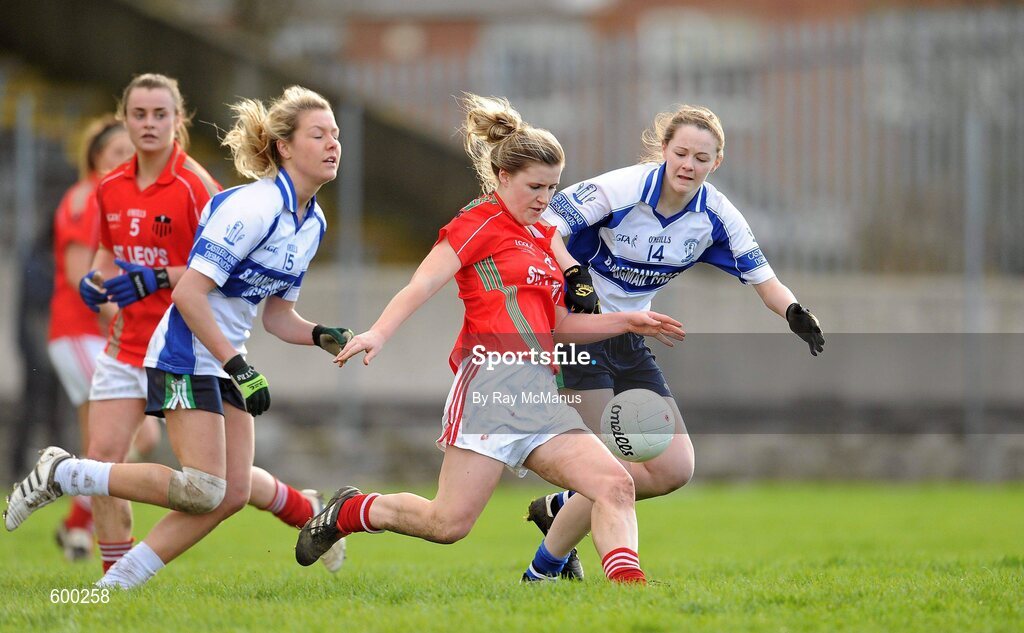 3 March 2012; Orlagh Moran, St Leo’s, in action against Tara Zgaga, left, and Leanne Mangan, Colaiste Ide agus Iosef. Tesco All-Ireland Post Primary Schools Senior A Semi-Final, St Leo’s, Carlow v Colaiste Ide agus Iosef, Limerick, McDonagh Park, Nenagh, Co. Tipperary. Picture credit: Ray McManus / SPORTSFILE