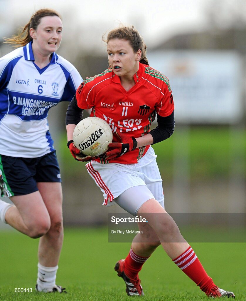 3 March 2012; Amanda Kinsella, St Leo’s, in action against Sinead Guiney, Colaiste Ide agus Iosef. Tesco All-Ireland Post Primary Schools Senior A Semi-Final, St Leo’s, Carlow v Colaiste Ide agus Iosef, Limerick, McDonagh Park, Nenagh, Co. Tipperary. Picture credit: Ray McManus / SPORTSFILE