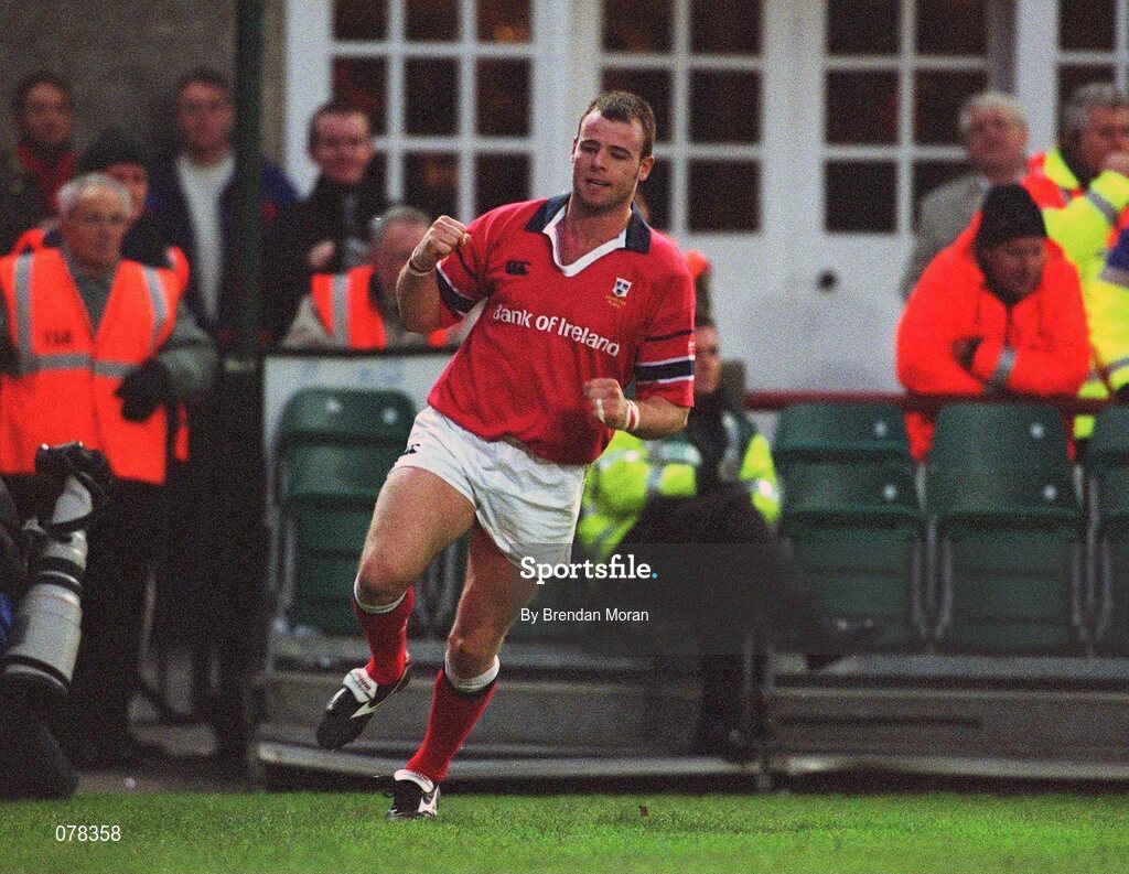 15 December 2001; Munster's John O'Neill celebrates after scoring a try. Leinster v Munster, Celtic League, Final, Lansdowne Road, Dublin. Rugby. Picture credit; Brendan Moran / SPORTSFILE