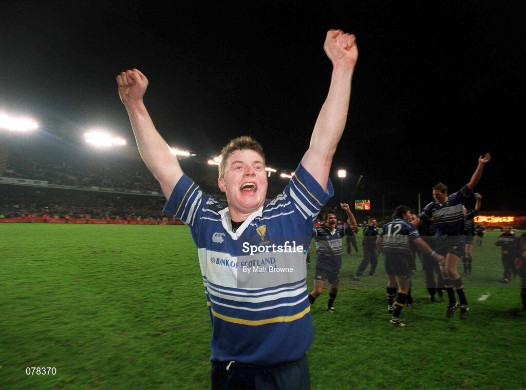 15 December 2001; Leinster's Brian O'Driscoll celebrates at the final whistle . Leinster v Munster, Celtic League, Final, Lansdowne Road, Dublin. Rugby. Picture credit; Matt Browne / SPORTSFILE