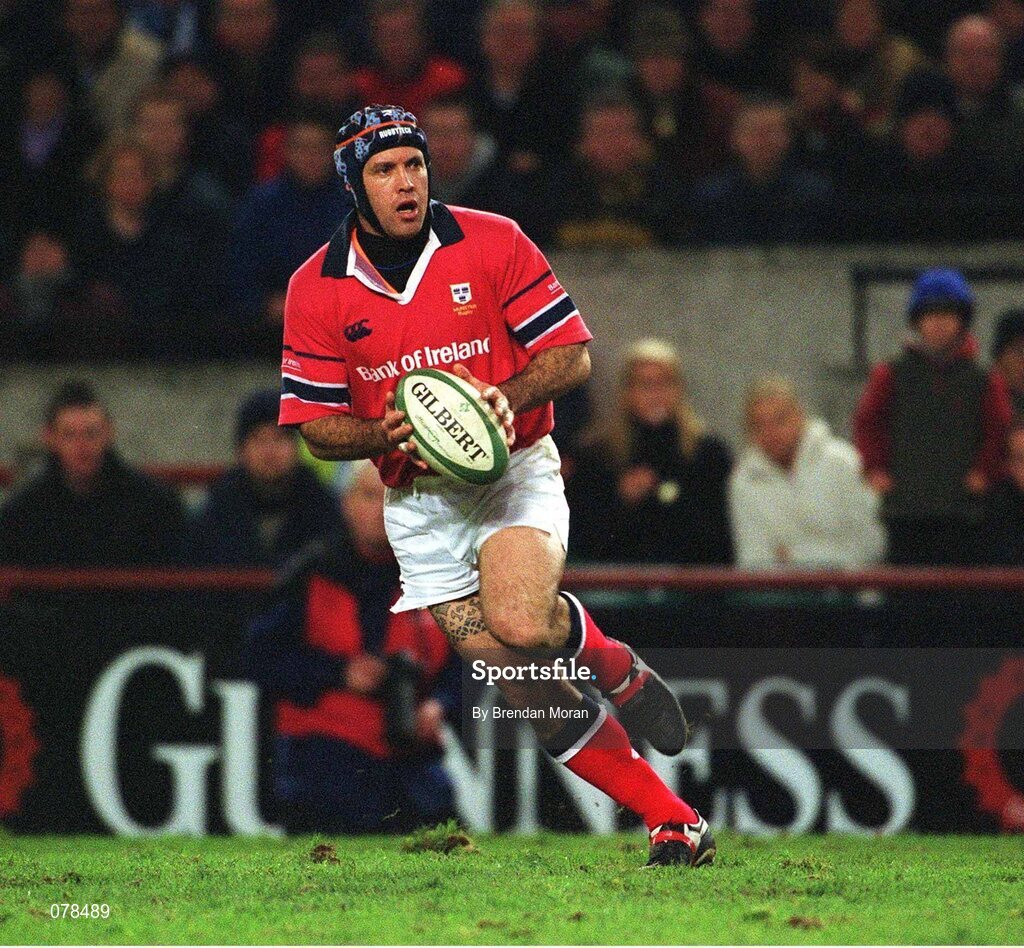 15 December 2001; Mike Mullins, Munster. Rugby. Picture credit; Brendan Moran / SPORTSFILE