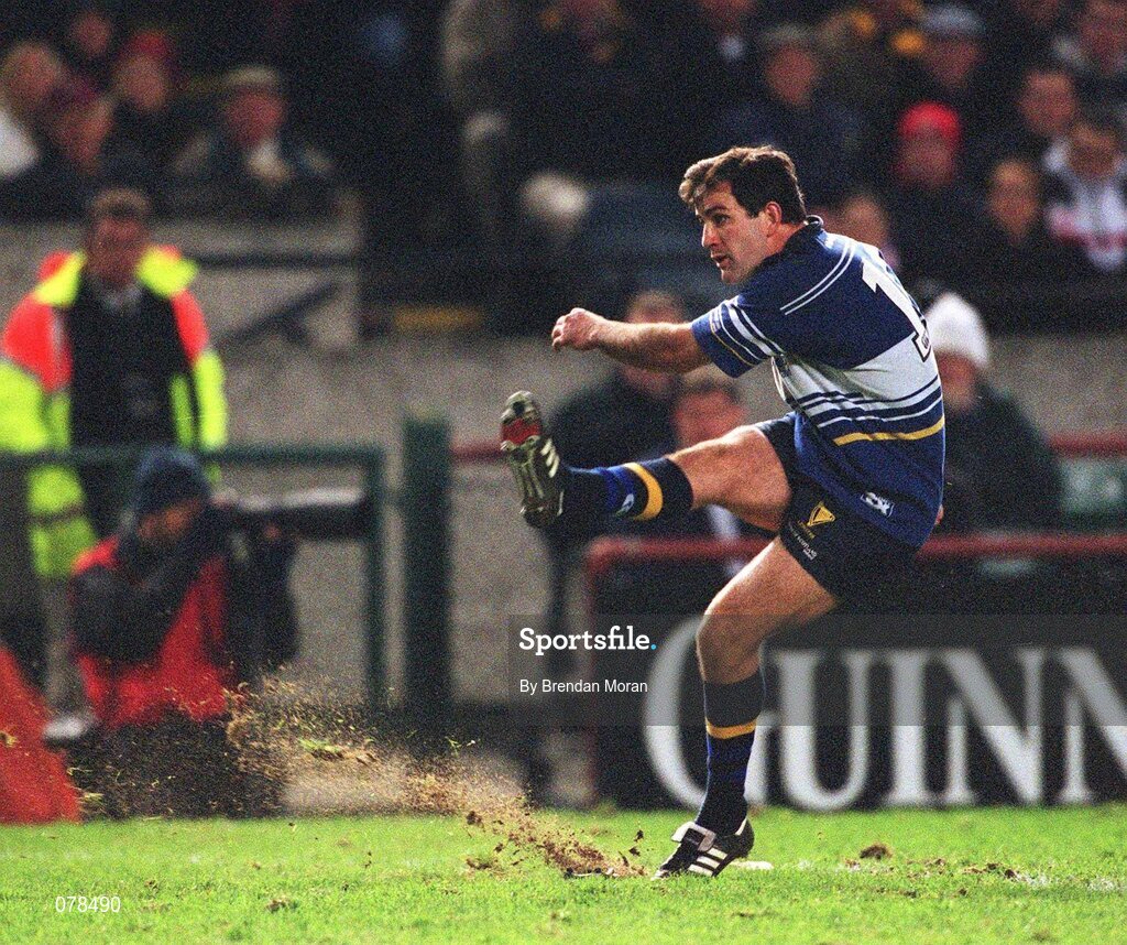 15 December 2001; Nathan Spooner, Leinster. Rugby. Picture credit; Brendan Moran / SPORTSFILE