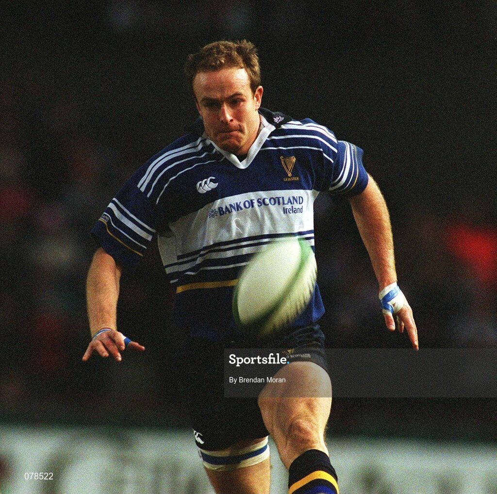 15 December 2001; Denis Hickie, Leinster. Rugby. Picture credit; Brendan Moran / SPORTSFILE