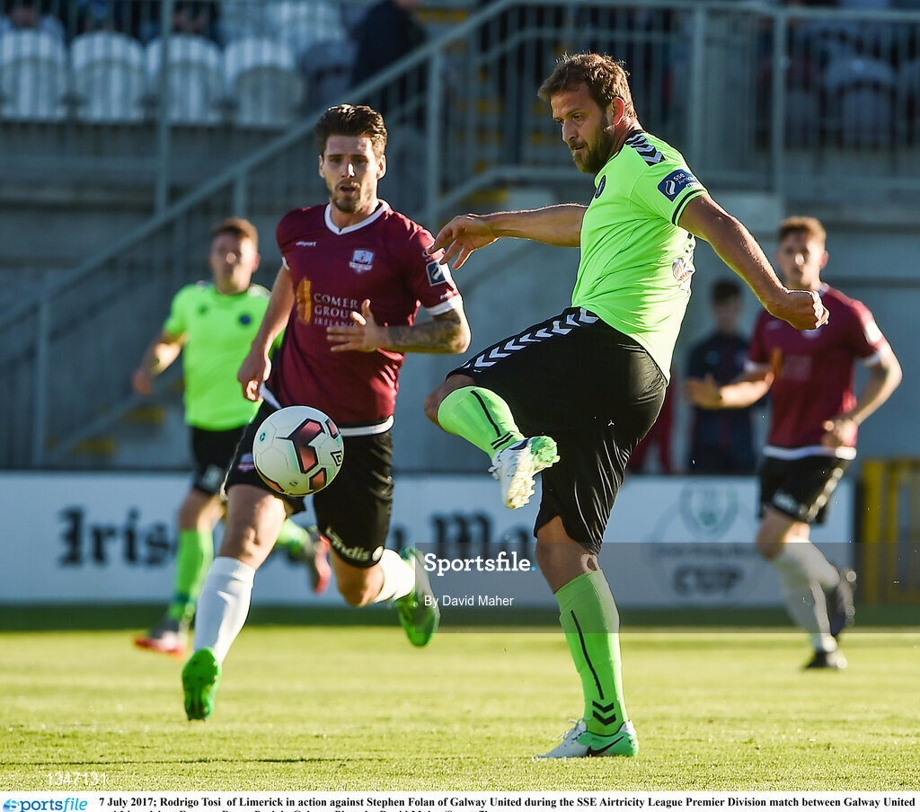 7 July 2017; Rodrigo Tosi  of Limerick in action against Stephen Folan of Galway United during the SSE Airtricity League Premier Division match between Galway United and Limerick at Eamonn Deacy Park in Galway. Photo by David Maher/Sportsfile