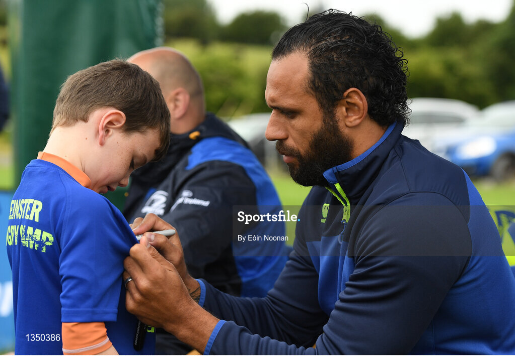 11 July 2017; Isa Nacewa signing autographs for young players during the Bank of Ireland Leinster Rugby Summer Camp at Balbriggan RFC in Dublin. Photo by Eóin Noonan/Sportsfile