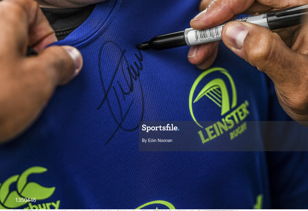 11 July 2017; Isa Nacewa signing autographs for young players during the Bank of Ireland Leinster Rugby Summer Camp at Balbriggan RFC in Dublin. Photo by Eóin Noonan/Sportsfile