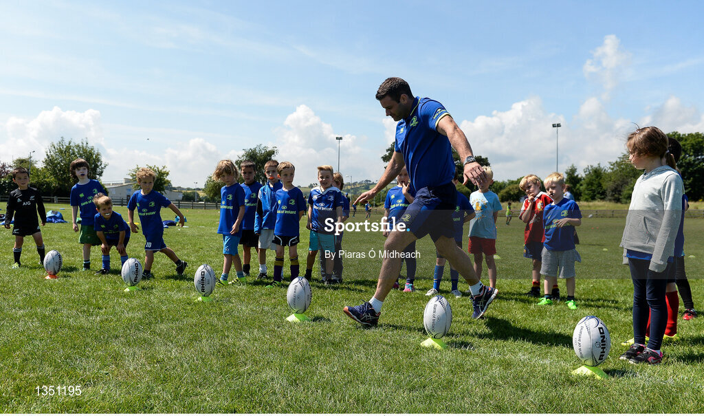12 July 2017; Leinster player Fergus McFadden coaching during the Bank of Ireland Leinster Rugby Summer Camp at Greystones RFC in Greystones, Co Wicklow. Photo by Piaras Ó Mídheach/Sportsfile