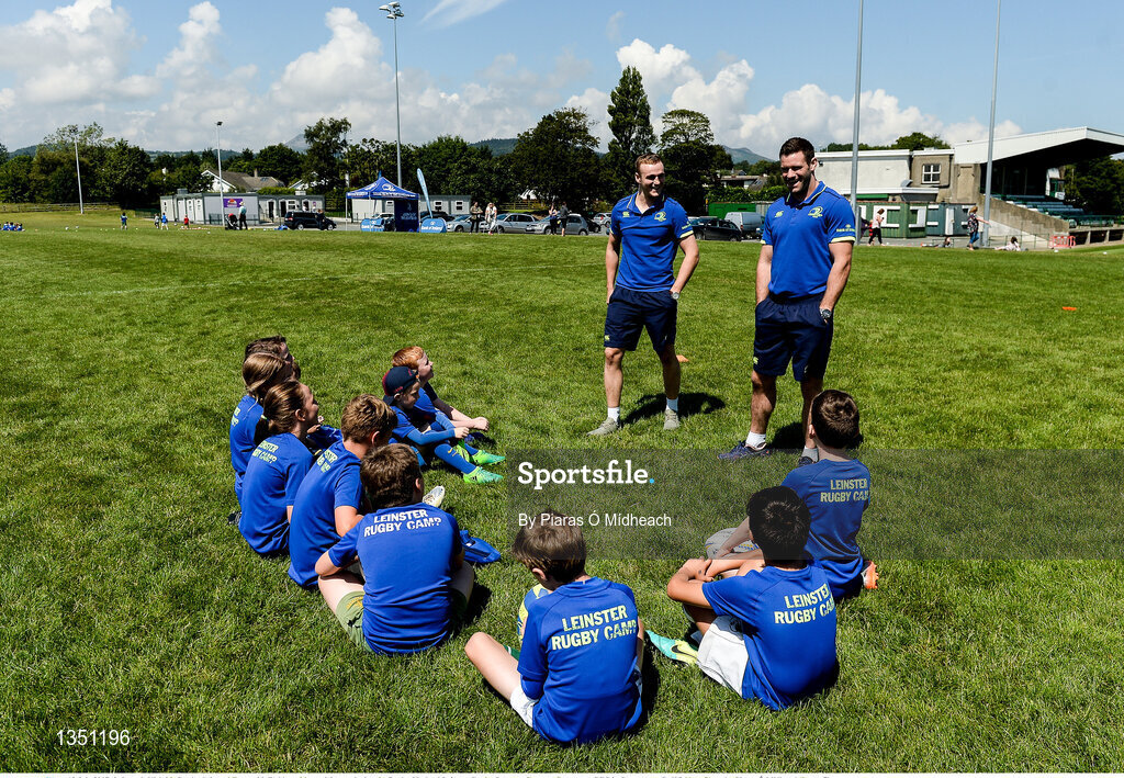12 July 2017; Leinster's Nick McCarthy, left, and Fergus McFadden with participants during the Bank of Ireland Leinster Rugby Summer Camp at Greystones RFC in Greystones, Co Wicklow. Photo by Piaras Ó Mídheach/Sportsfile