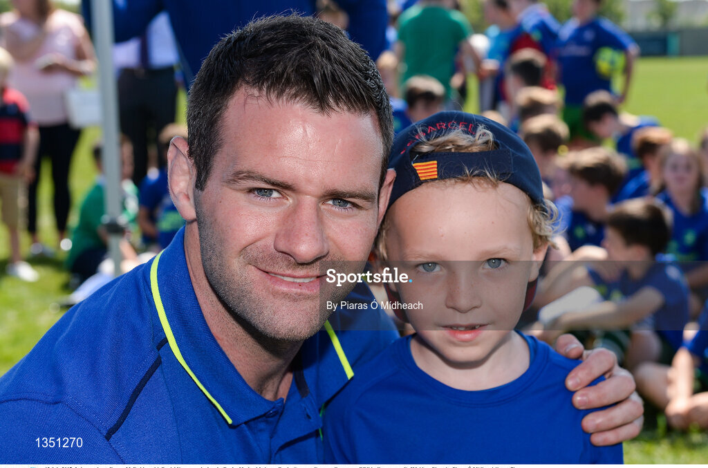 12 July 2017; Leinster player Fergus McFadden with Daniel Keavaney during the Bank of Ireland Leinster Rugby Summer Camp at Greystones RFC in Greystones, Co Wicklow. Photo by Piaras Ó Mídheach/Sportsfile