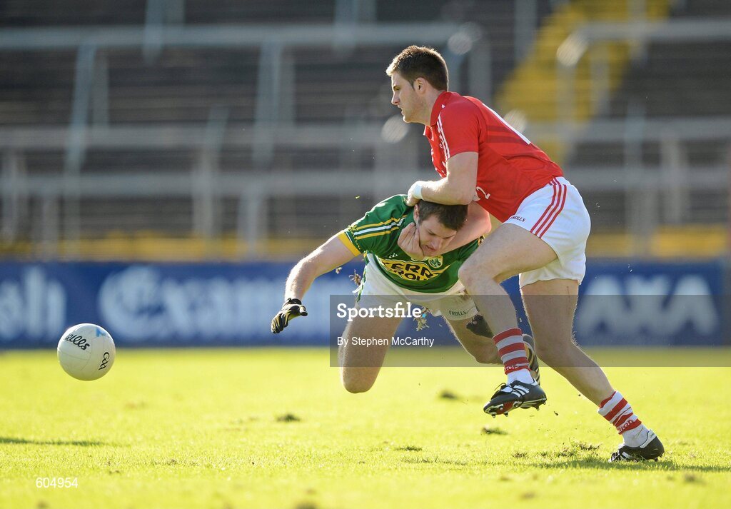 18 March 2012; Eoin Cadogan, Cork, in action against Eoin Brosnan, Kerry. Allianz Football League, Division 1, Round 5, Cork v Kerry, Pairc Ui Chaoimh, Cork. Picture credit: Stephen McCarthy / SPORTSFILE