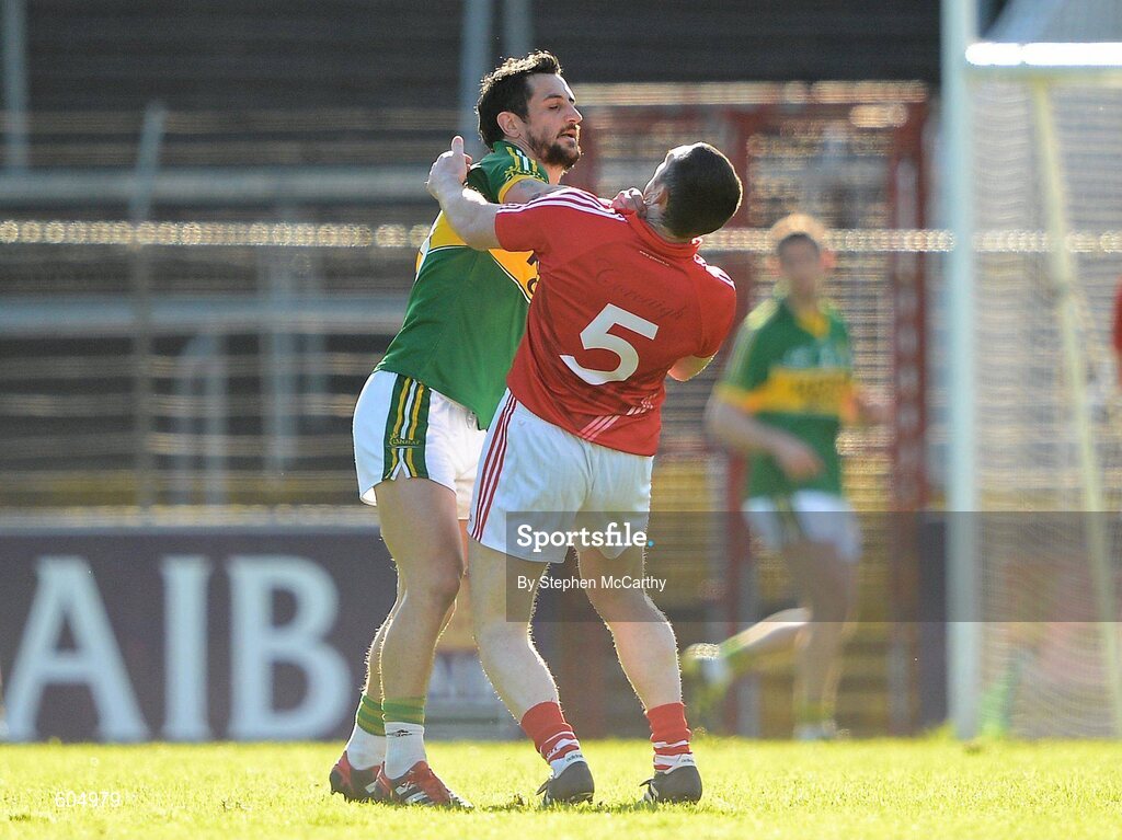18 March 2012; Noel O'Leary, Cork, and Paul Galvin, Kerry, tussle during the game. Allianz Football League, Division 1, Round 5, Cork v Kerry, Pairc Ui Chaoimh, Cork. Picture credit: Stephen McCarthy / SPORTSFILE