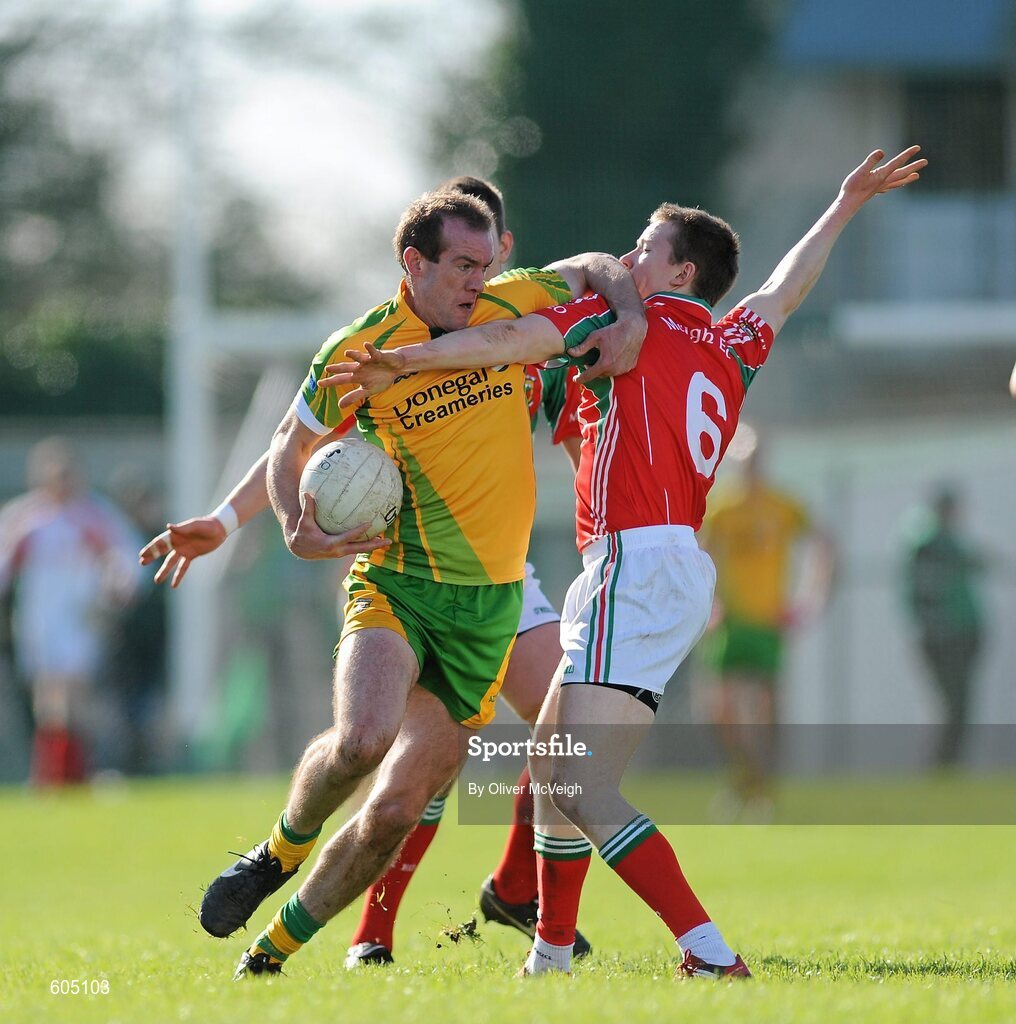 18 March 2012; Neil Gallagher, Donegal, in action against Donal Vaughan, Mayo. Allianz Football League, Division 1, Round 5, Donegal v Mayo, Fr. Tierney Park, Ballyshannon, Donegal. Picture credit: Oliver McVeigh / SPORTSFILE