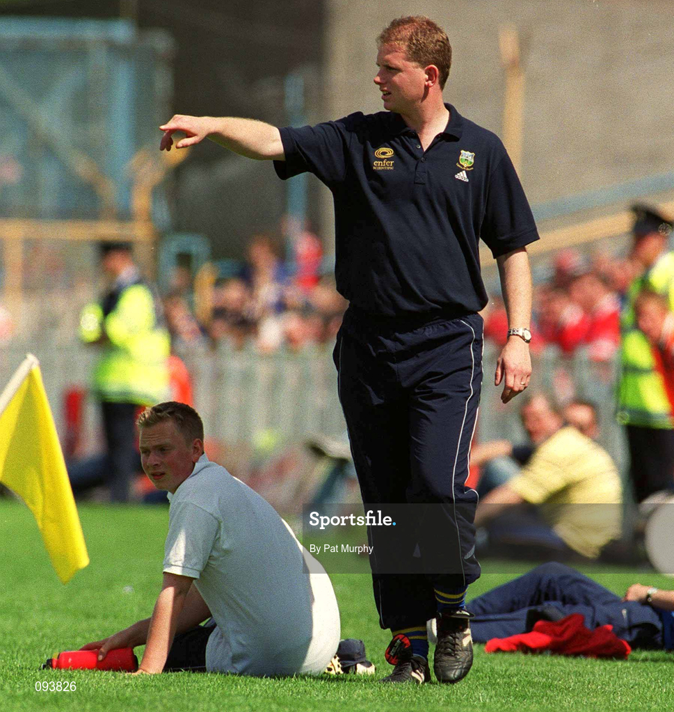 14 July 2002; Tipperary manager Tom McGlinchey during the Bank of Ireland Munster Senior Football Championship Final match between Cork and Tipperary at Semple Stadium in Thurles, Tipperary. Photo by Pat Murphy/Sportsfile