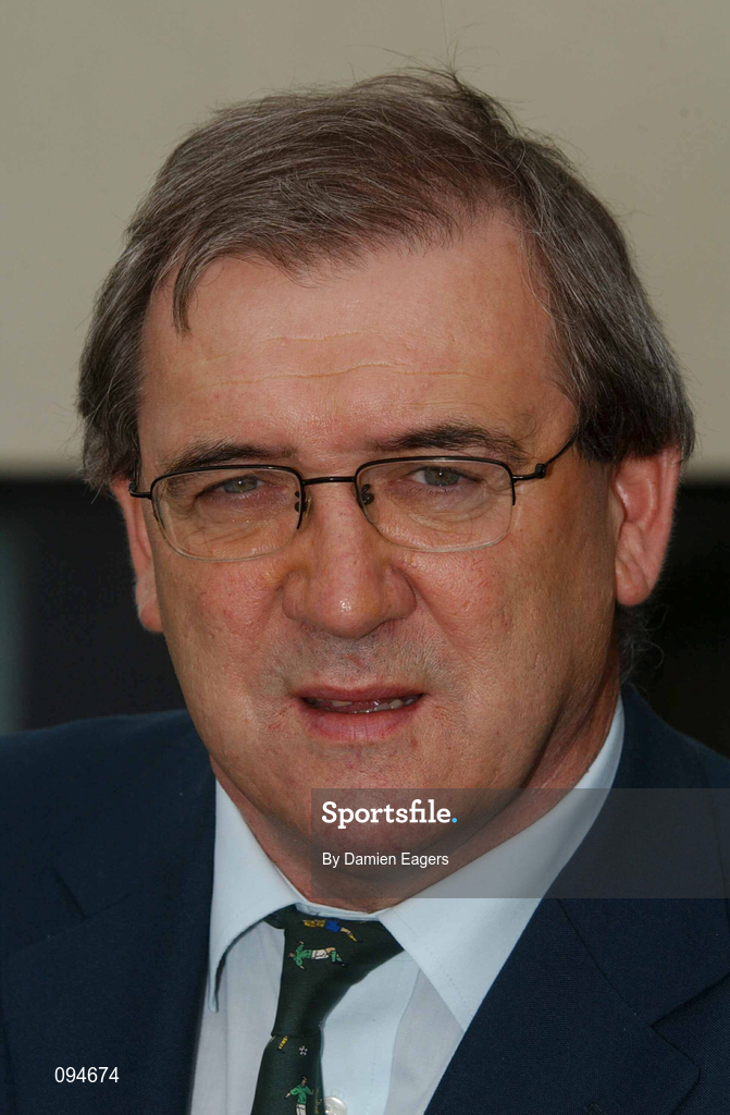 24 July 2002; Noel Hand, Career Guidance Officer, at the FAI/DCU Diploma Programme presentation ceremony. Photo by Damien Eagers/Sportsfile