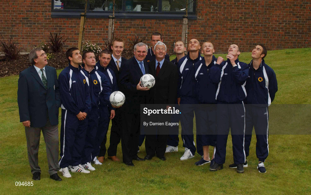 24 July 2002; Nine members of the REAP Project with An Taoiseach, Bertie Ahern, TD and Brendan Menton, General secretary of the FAI after completing a six week programme at DCU. Photo by Damien Eagers/Sportsfile